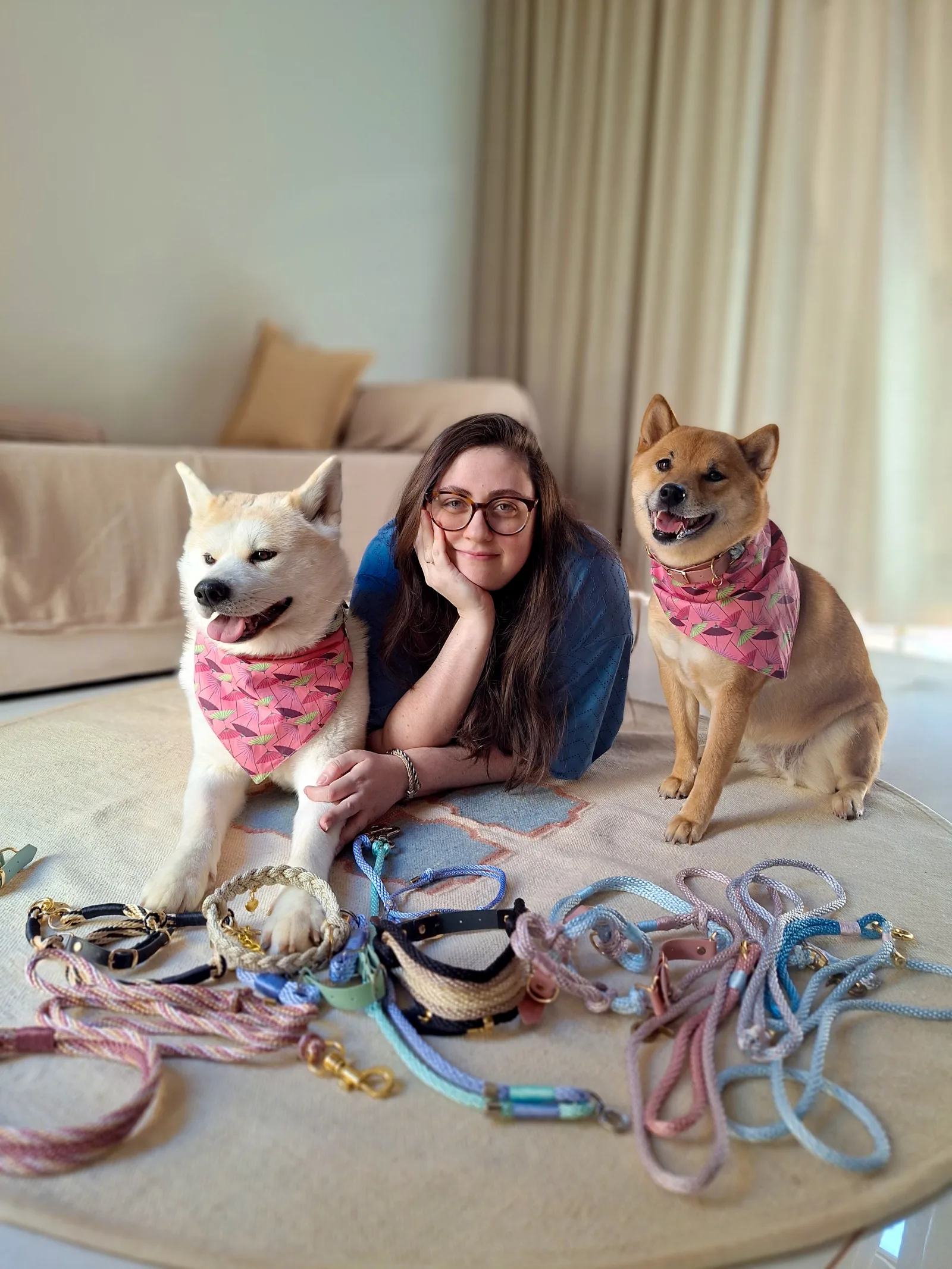 Paula Zaccarelli com Hikari e Saori